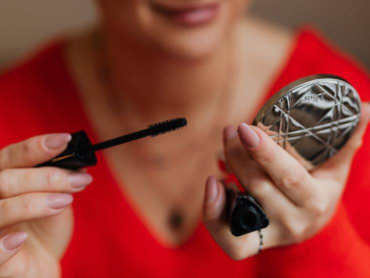 mascara passaggi seguire 