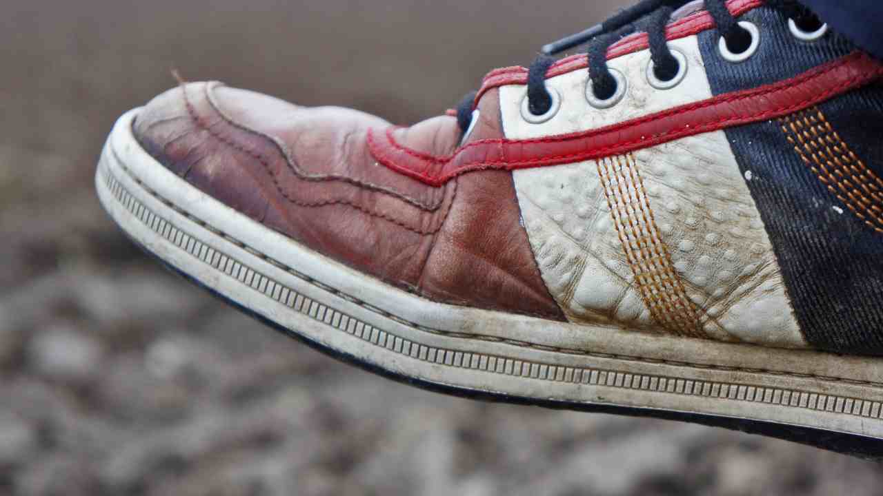 strofini sulle scarpe