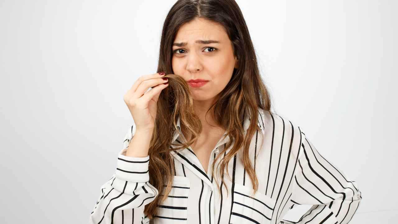 capelli sporchi shampoo