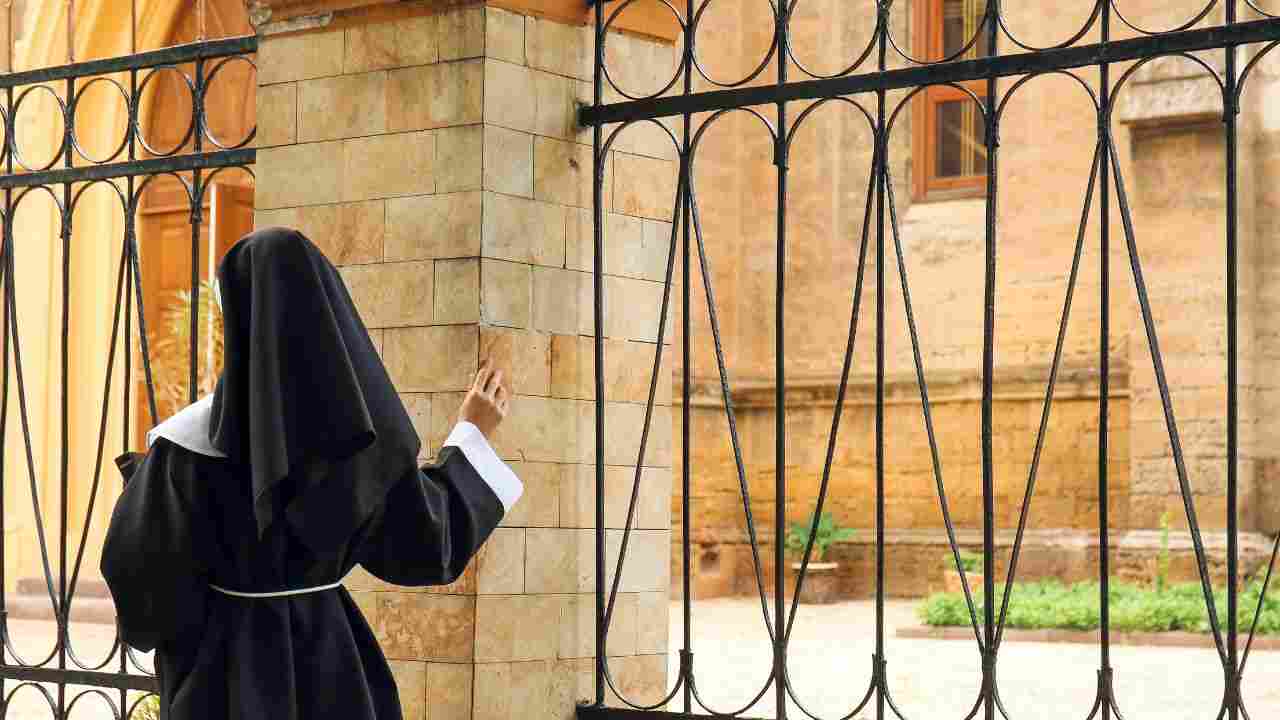 suora di clausura cambiato vita