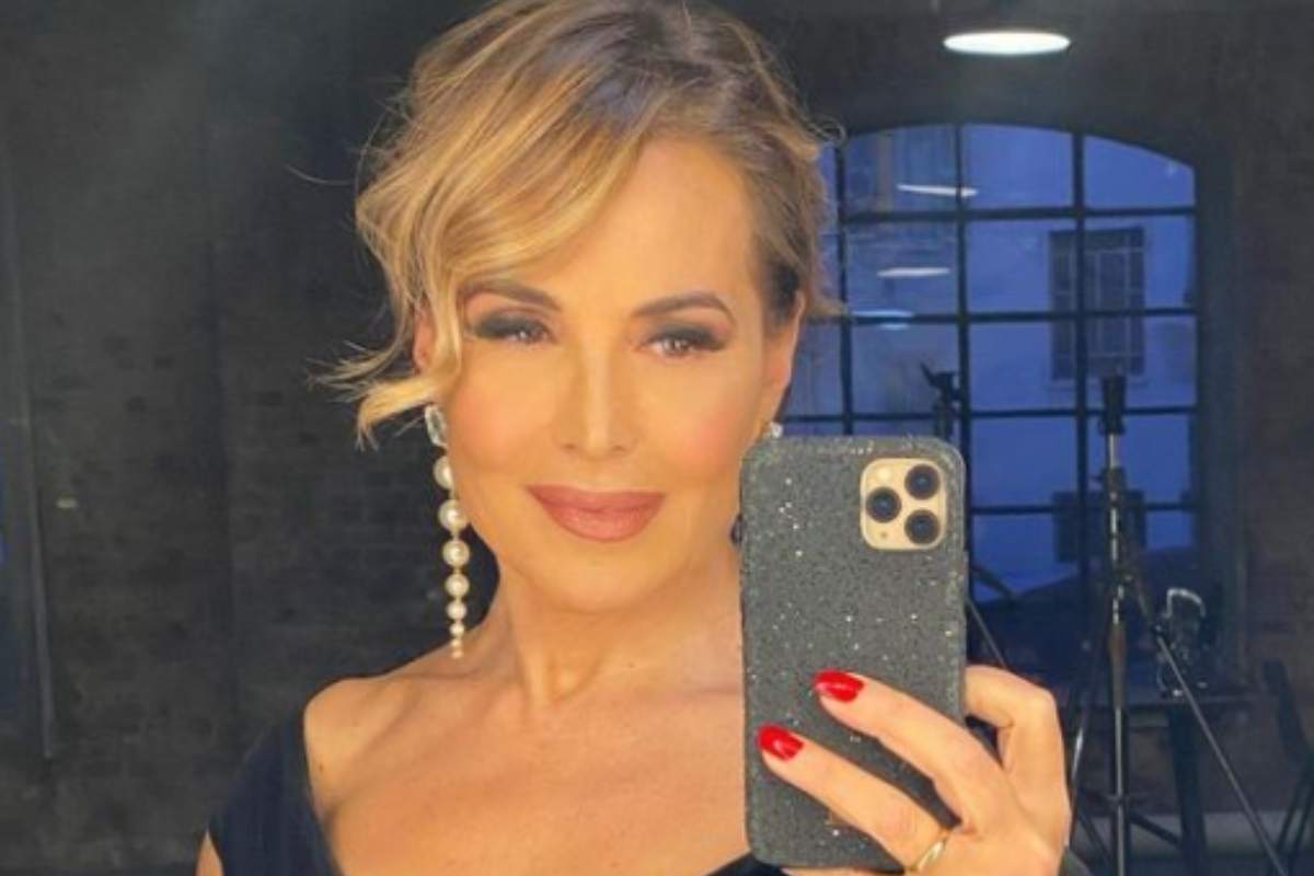 Barbara D'Urso look stravolto