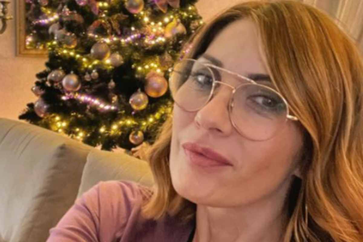 milena miconi selfie