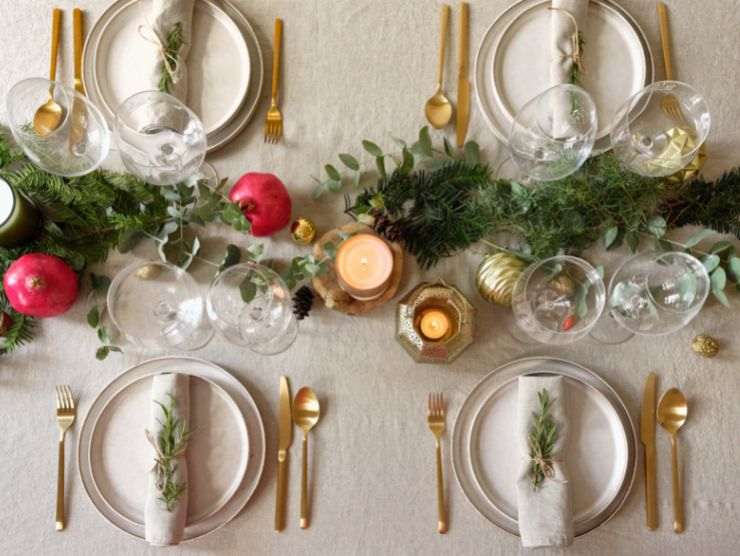 apparecchiare tavola a Natale con eleganza