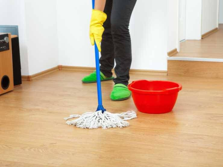 pulizia pavimenti errore