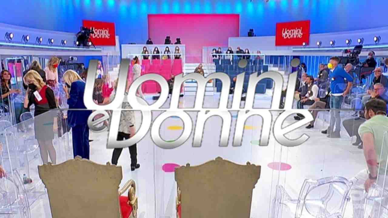 uomini e donne colpo scena