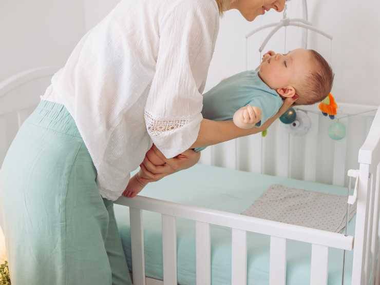bambino addormentato come
