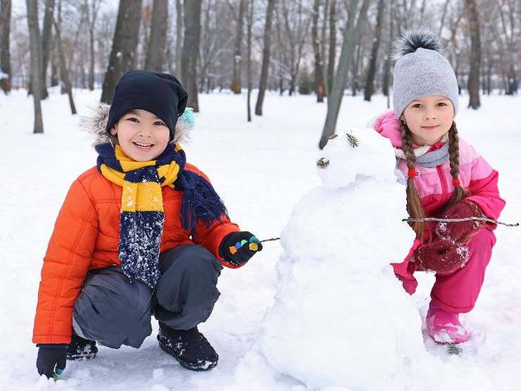 divertimento bambini neve