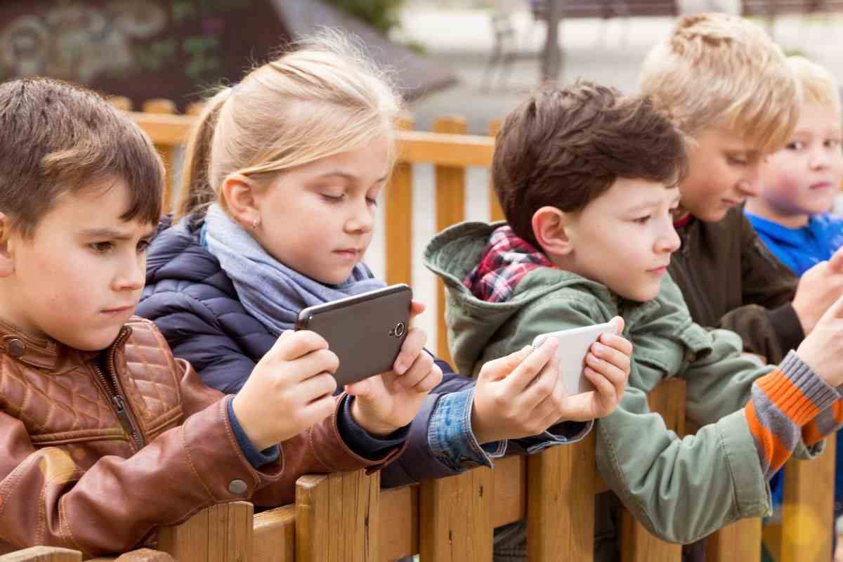 adolescenti social allarme