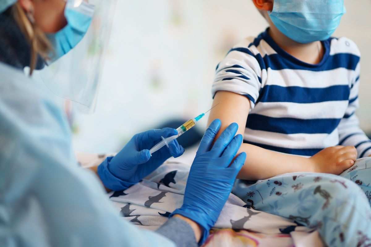 vaccinazioni figli permesso