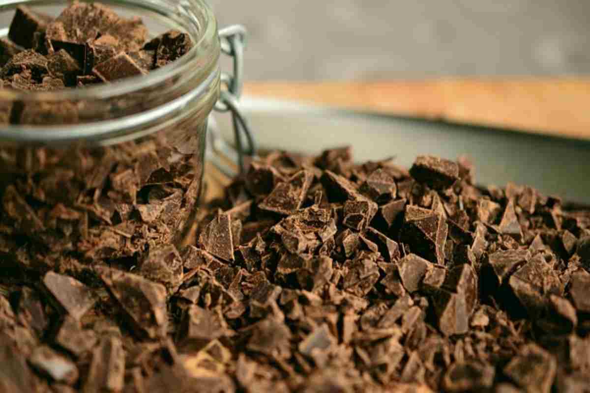 Cioccolato contenente insetti