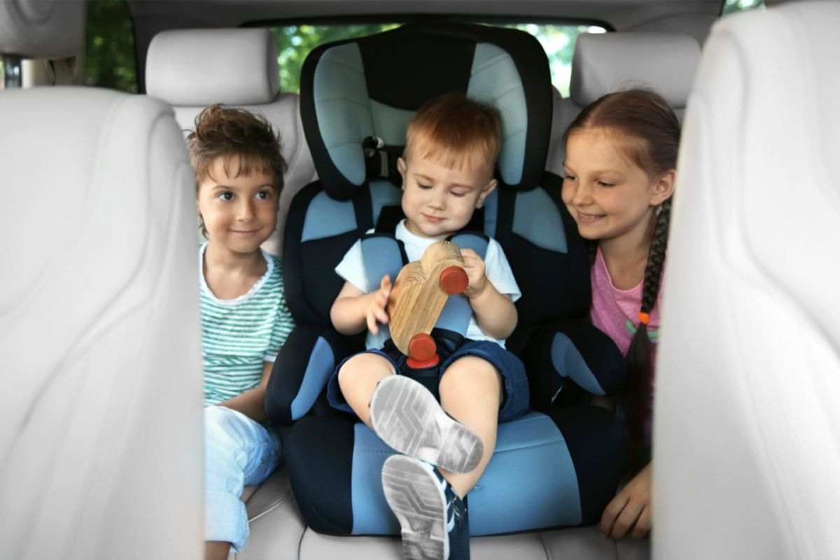 sicurezza viaggiare bambini auto
