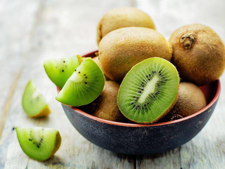 kiwi lassativo naturale