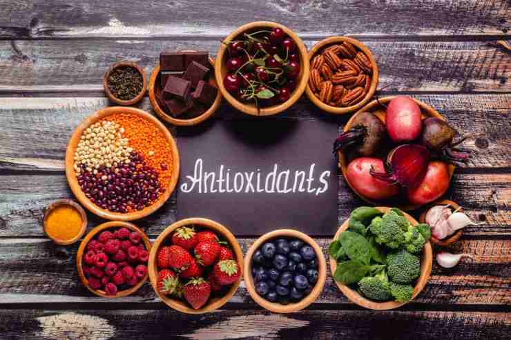 Come combattere il raffreddore e l'influenza con i giusti alimenti