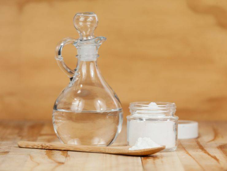 perché non unire aceto e bicarbonato