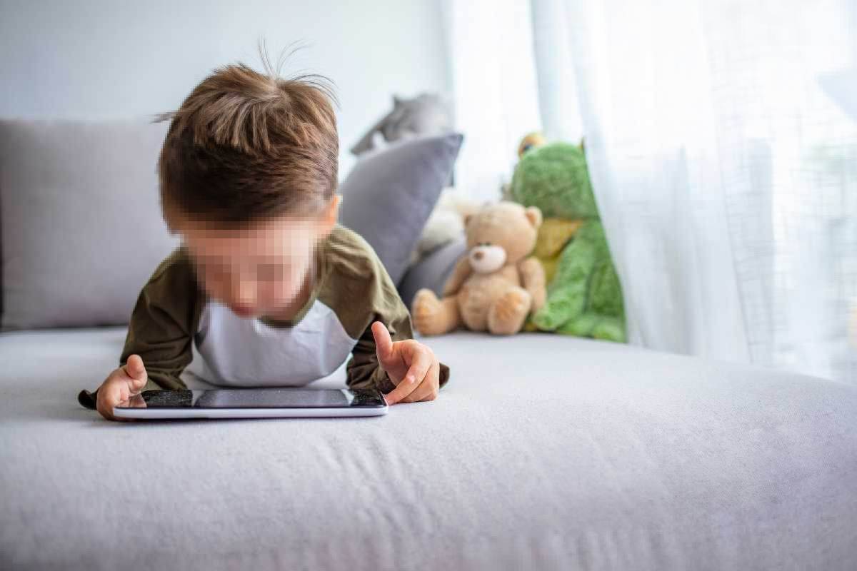 Bambini, come intrattenerli senza tablet e cellulare