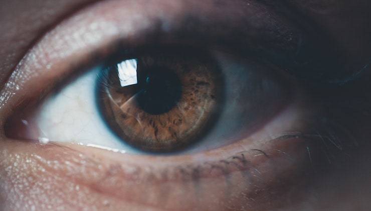 testo occhio personalità