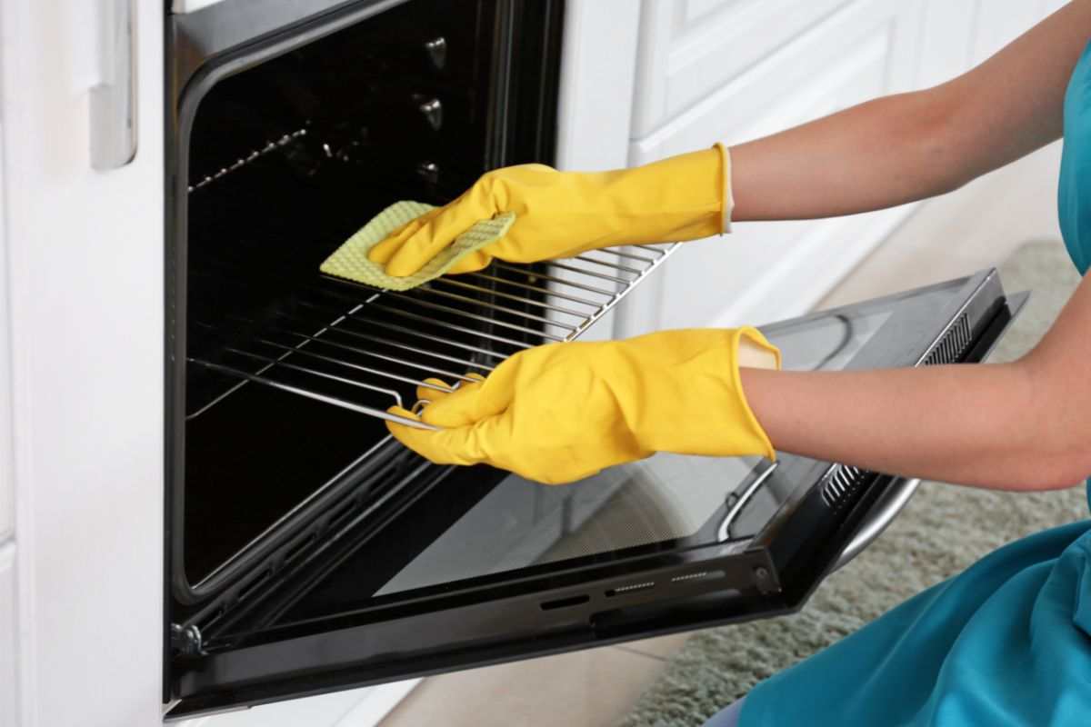 pulire griglia forno trucco