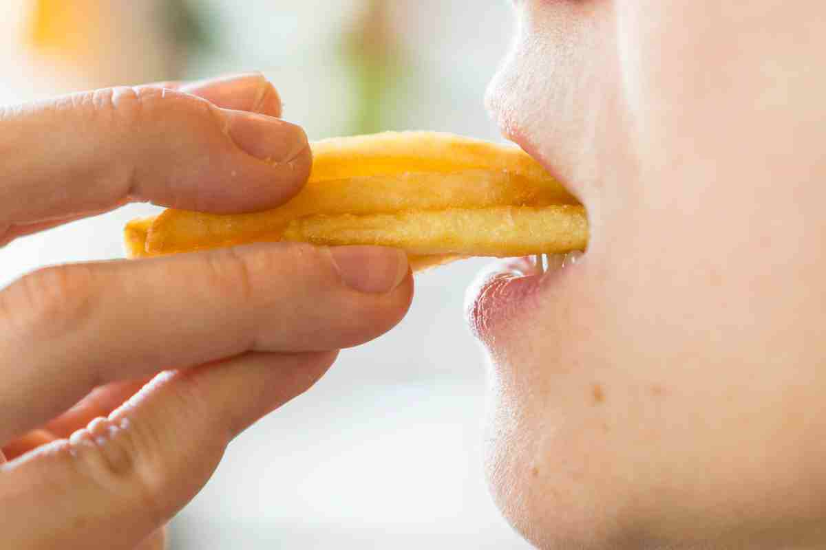 Pericoli del mangiare patatine fritte