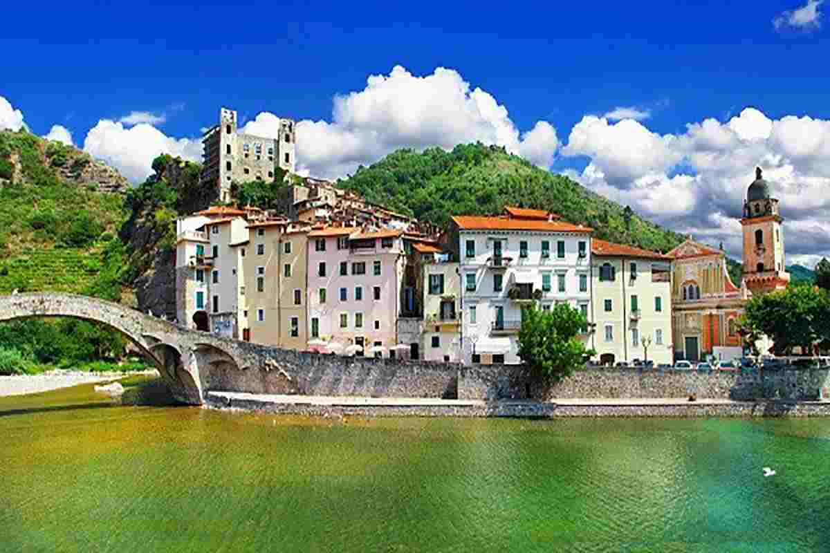 Dolceacqua, suggestivo borgo medioevale ligure