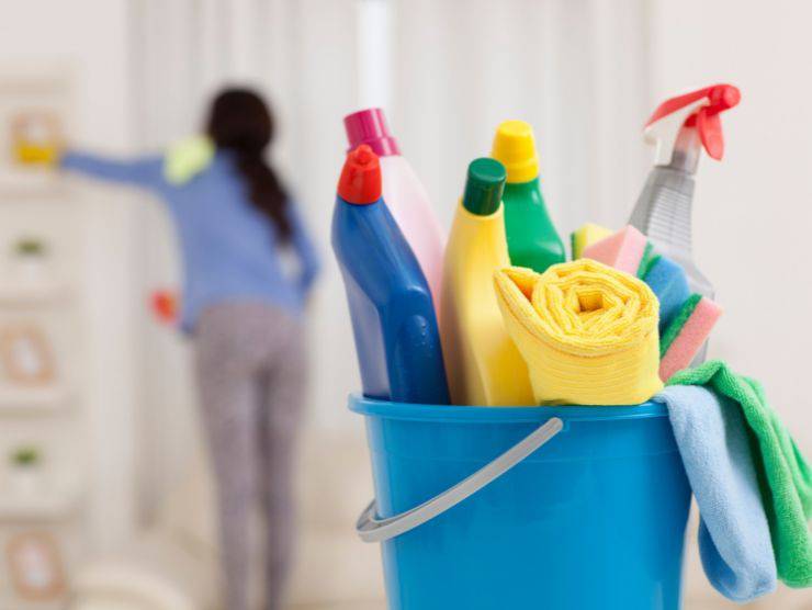 pulire casa evitare stanchezza