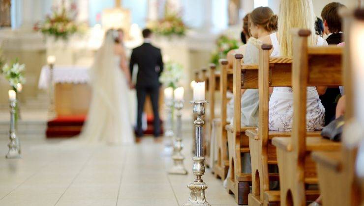 Il galateo per le entrate in chiesa degli sposi