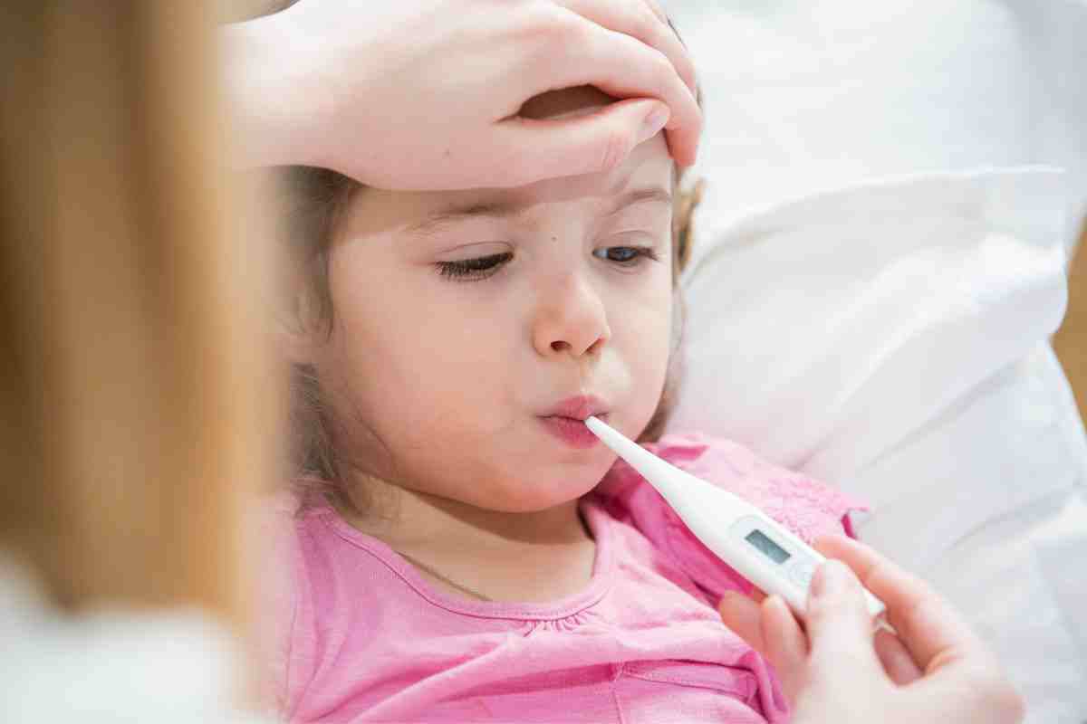 Febbre alta nei bambini: cosa fare ed evitare (assolutamente) | I ...