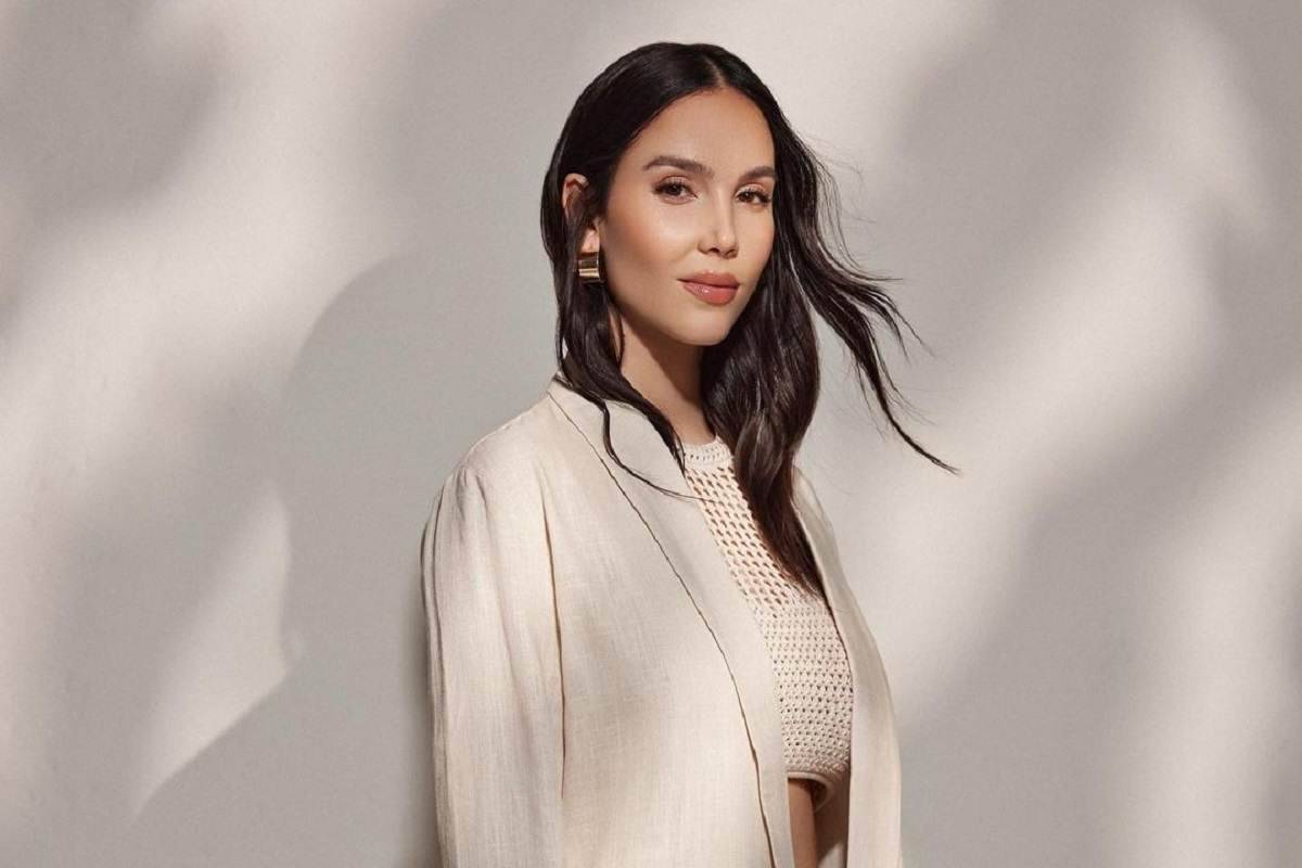 Paola Di Benedetto ammaliante