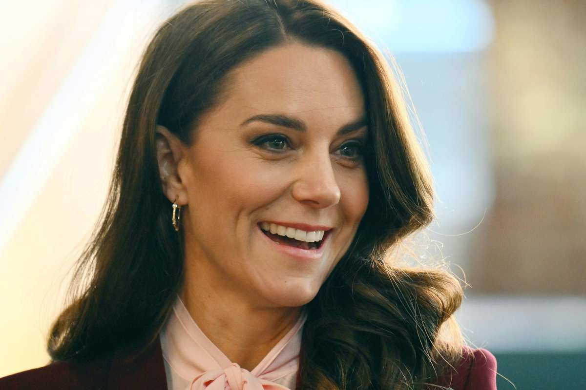 kate middleton blazer giallo