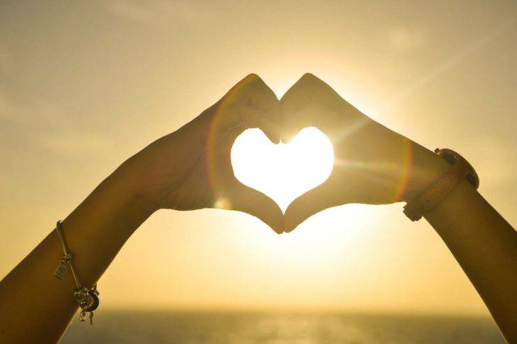 vestiti macchiati trucco