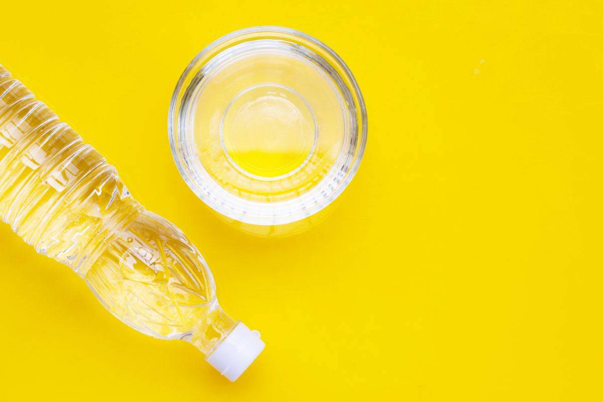 aceto di alcool pulizie di casa