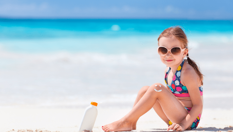 difendere i bambini dai colpi di caldo e di sole